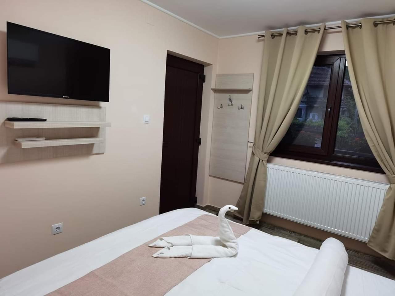 Casa Cizi Hotel Călimăneşti Buitenkant foto
