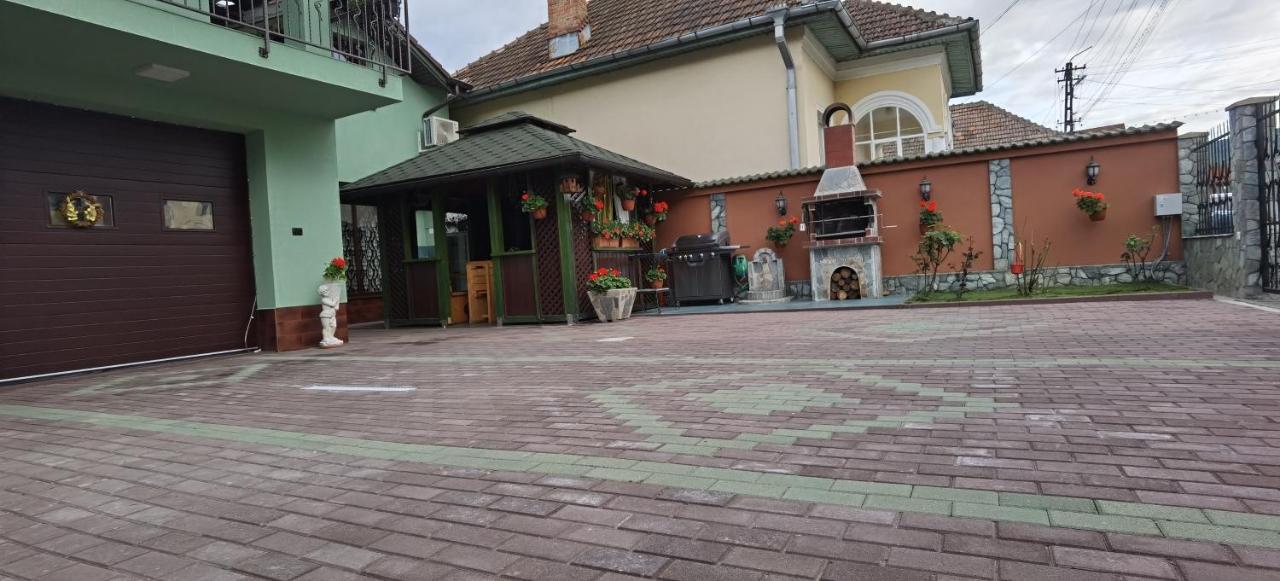 Casa Cizi Hotel Călimăneşti Buitenkant foto
