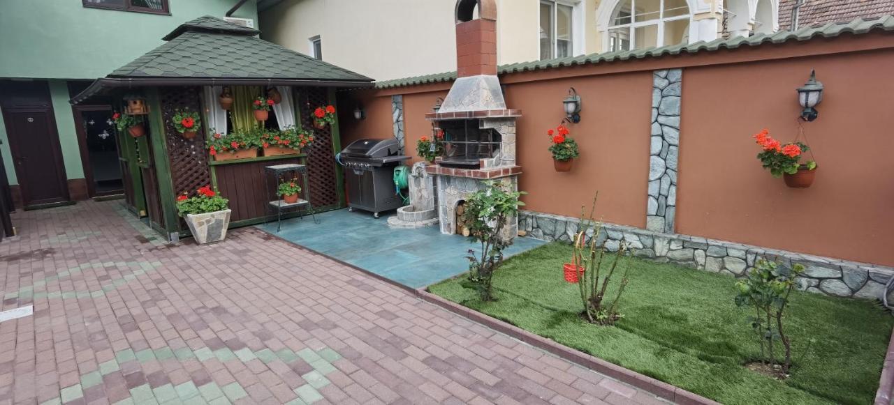 Casa Cizi Hotel Călimăneşti Buitenkant foto