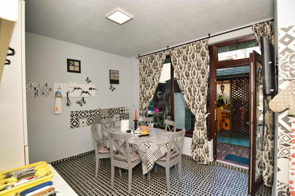 Casa Cizi Hotel Călimăneşti Buitenkant foto
